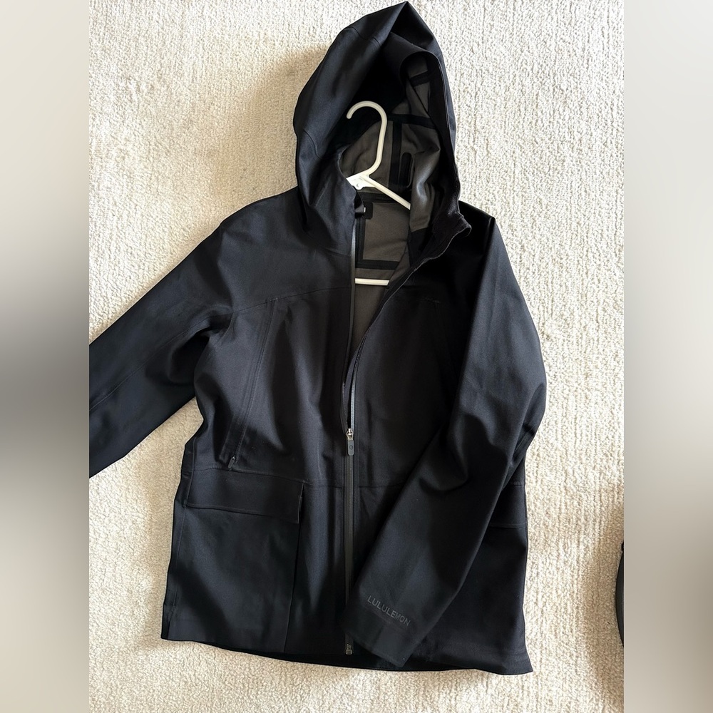 Lululemon stretched seal jacket